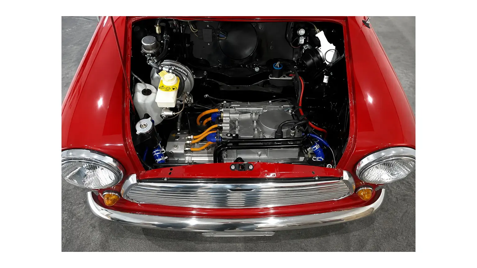 Editorial restoration of the electric powertrain installed in the E-MINI Classic project