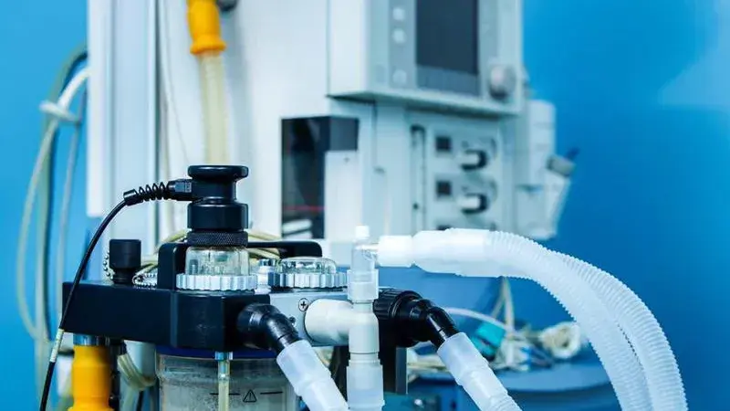 Medical respiratory equipment using a compact high-speed drive system
